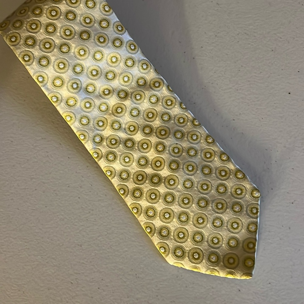 Hugo Boss 100% silk patterned tie! EUC🏆